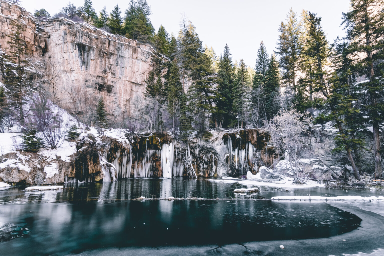 Hanging Lake Reservations Hiking Permits Trail Info Status   Shutterstock 1381985783 1536x1024 